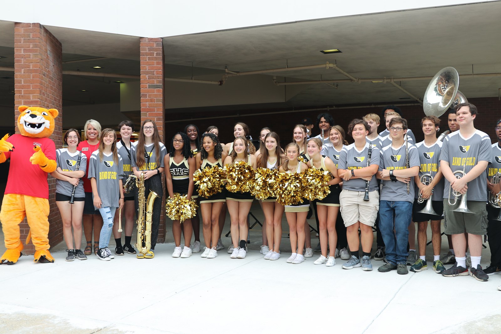 Kincaid students and parents take part in the kindergarten ride along and school sneak a peek event-28.jpg