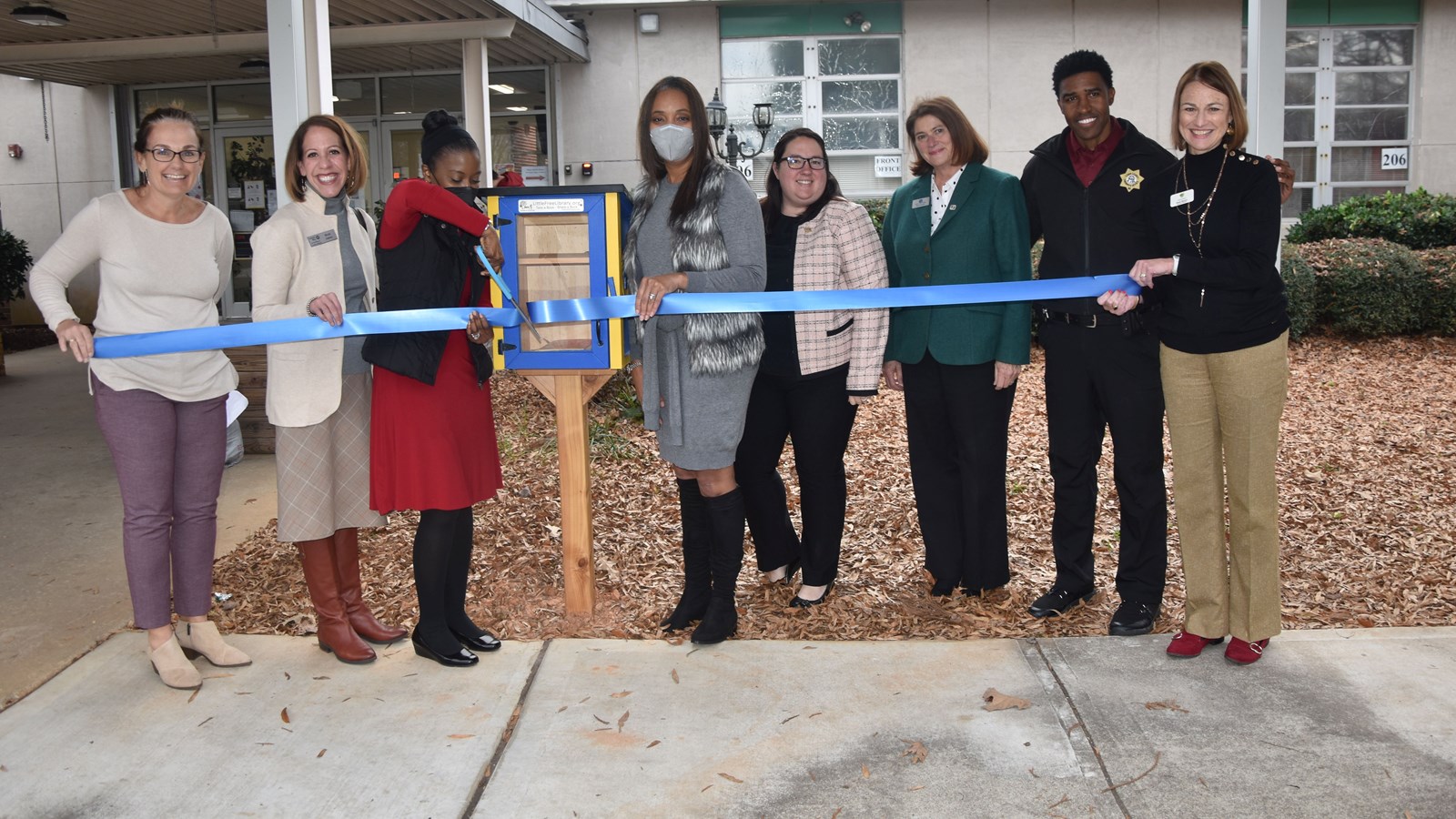 Cobb community cuts ribbon on Little Free Library at Argyle Elementary